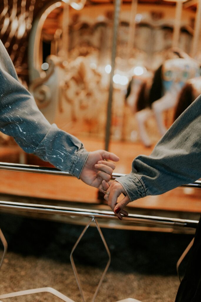 TIPS FOR ALLEVIATING FIRST DATE ANXIETY